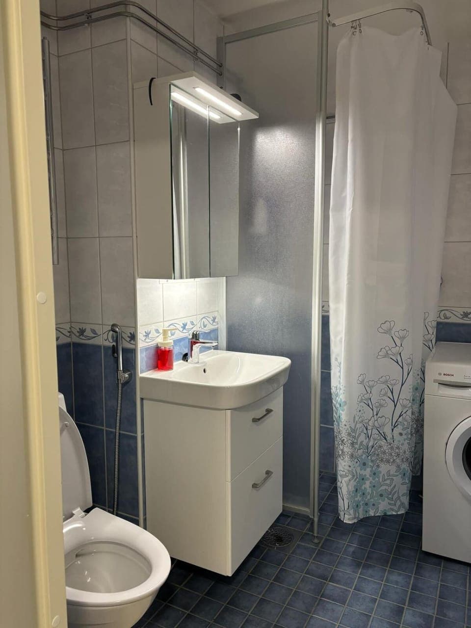 Shower, Toilet, Bathroom