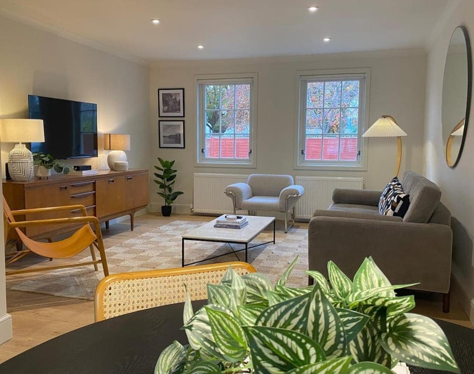 TV and multimedia, Living room, Seating area