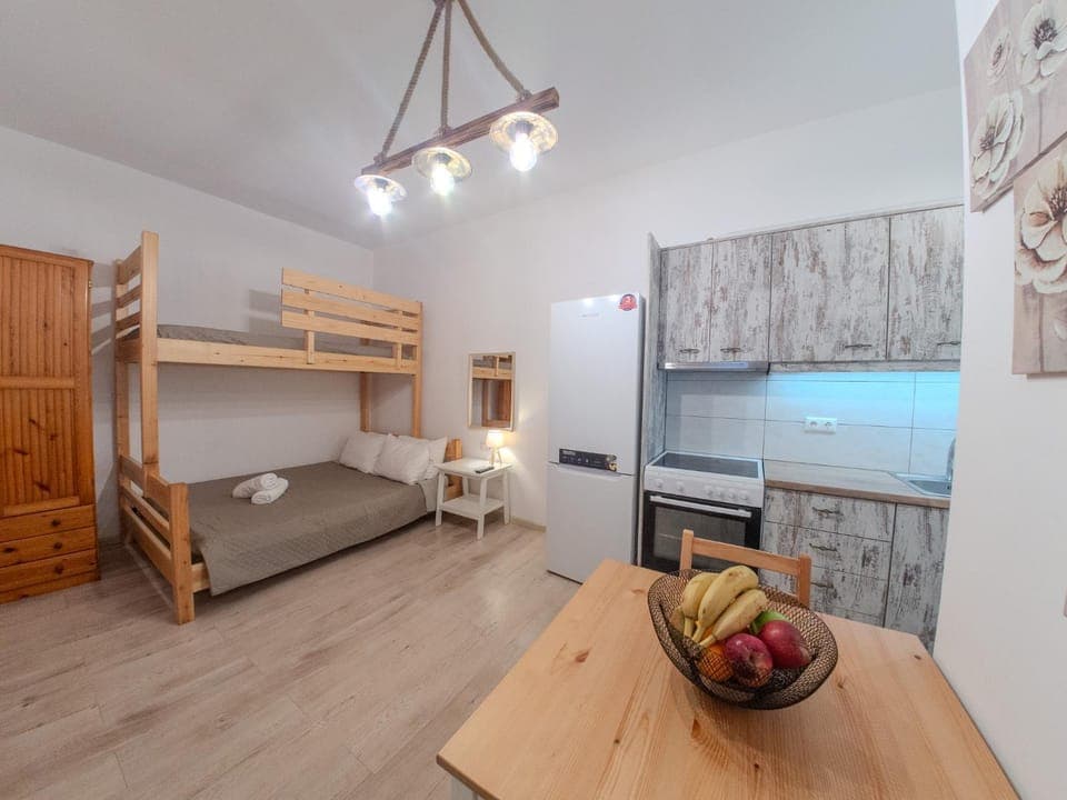 Bed, Kitchen or kitchenette, Photo of the whole room