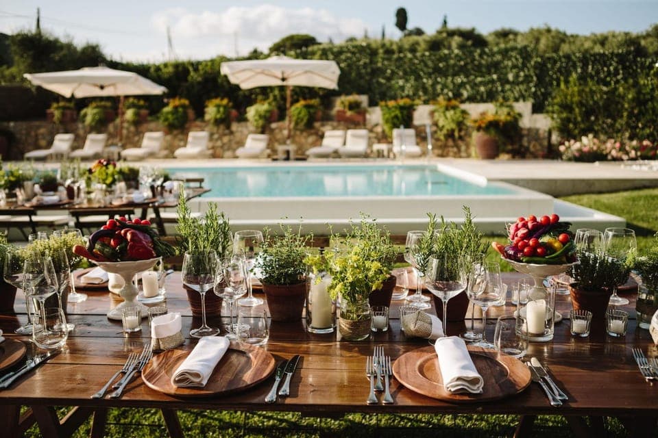 Property building, Facade/entrance, Spring, Activities, Summer, Garden, Balcony/Terrace, Other, Decorative detail, Swimming pool