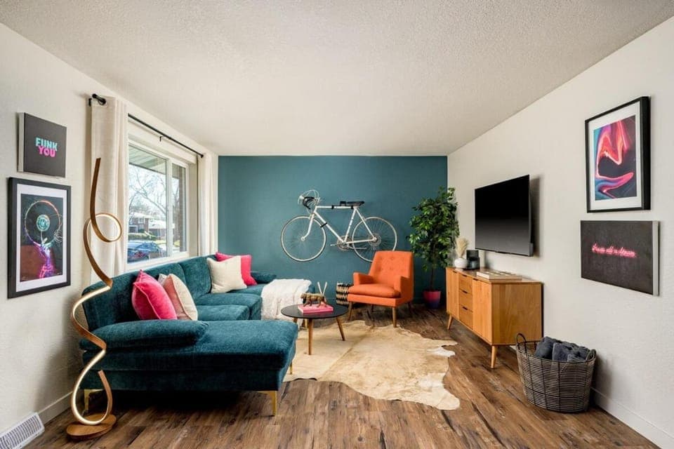 Communal lounge/ TV room, TV and multimedia, Living room