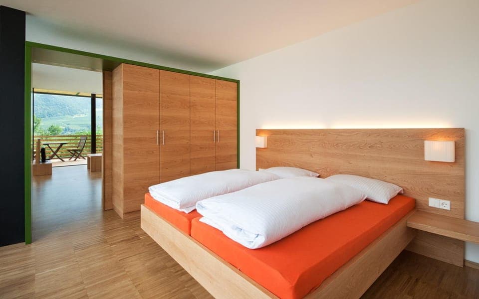 Day, Photo of the whole room