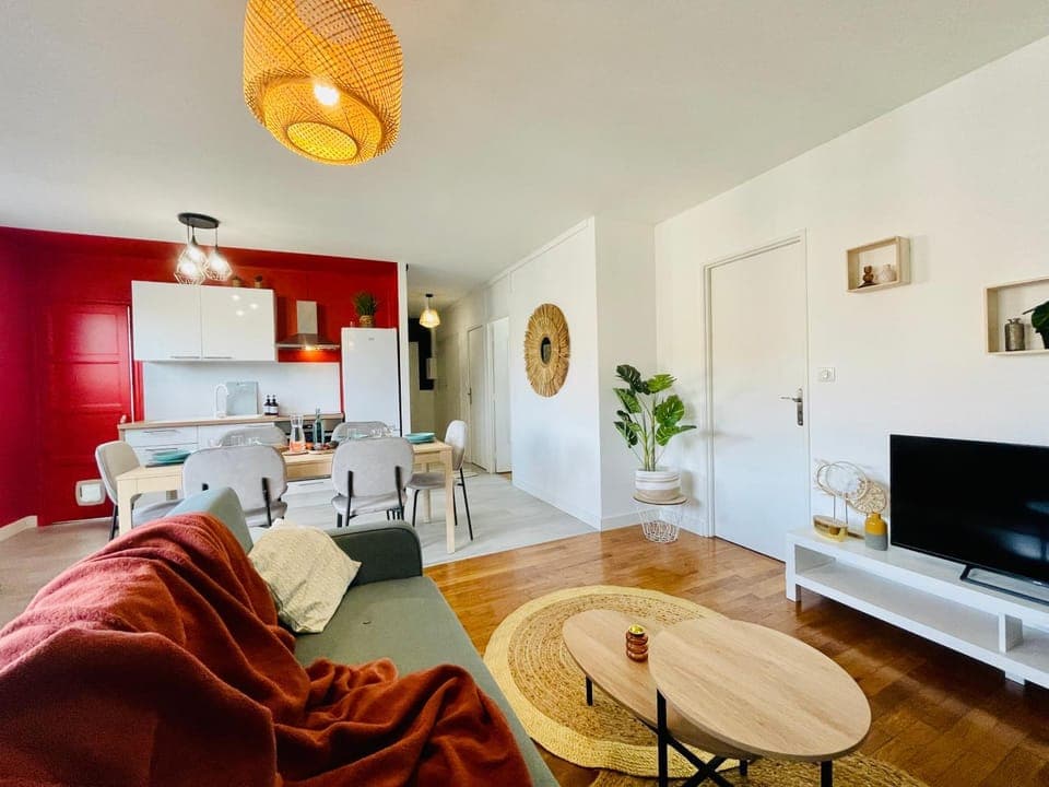 Communal lounge/ TV room, Living room, Dining area, kitchen