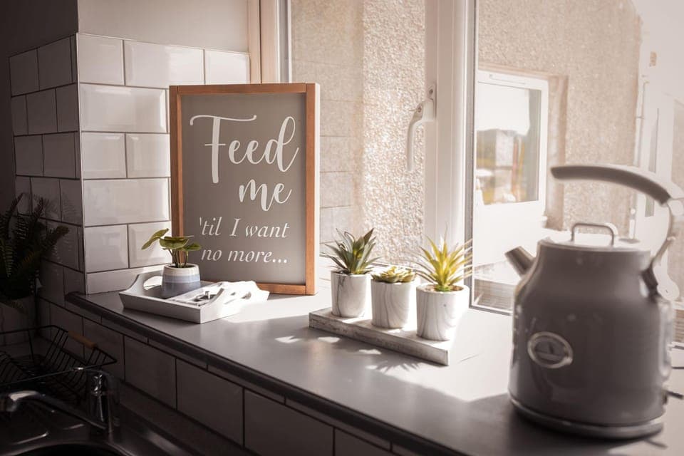 Property building, Coffee/tea facilities, Kitchen or kitchenette