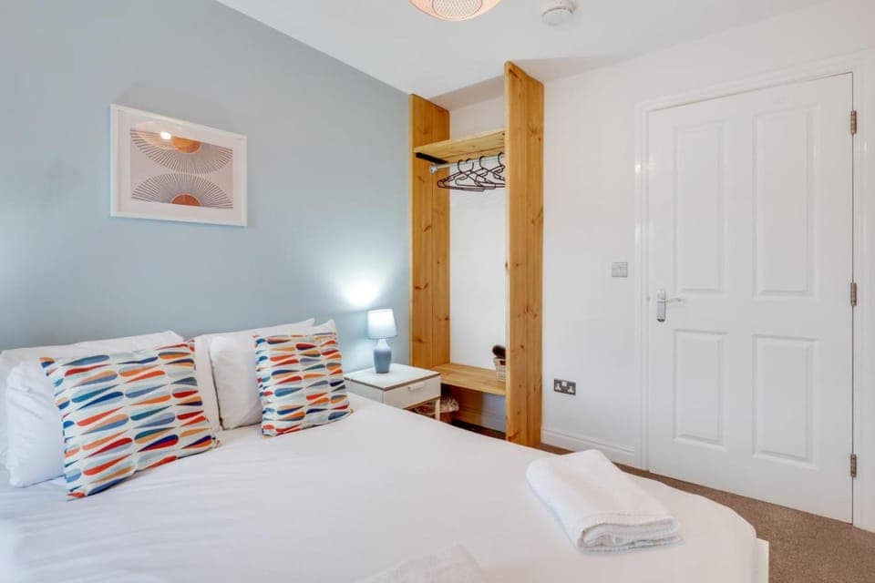 Bed, Photo of the whole room, Bedroom, towels, wardrobe