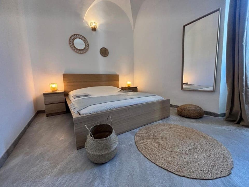 Bed, Bedroom, Sea view