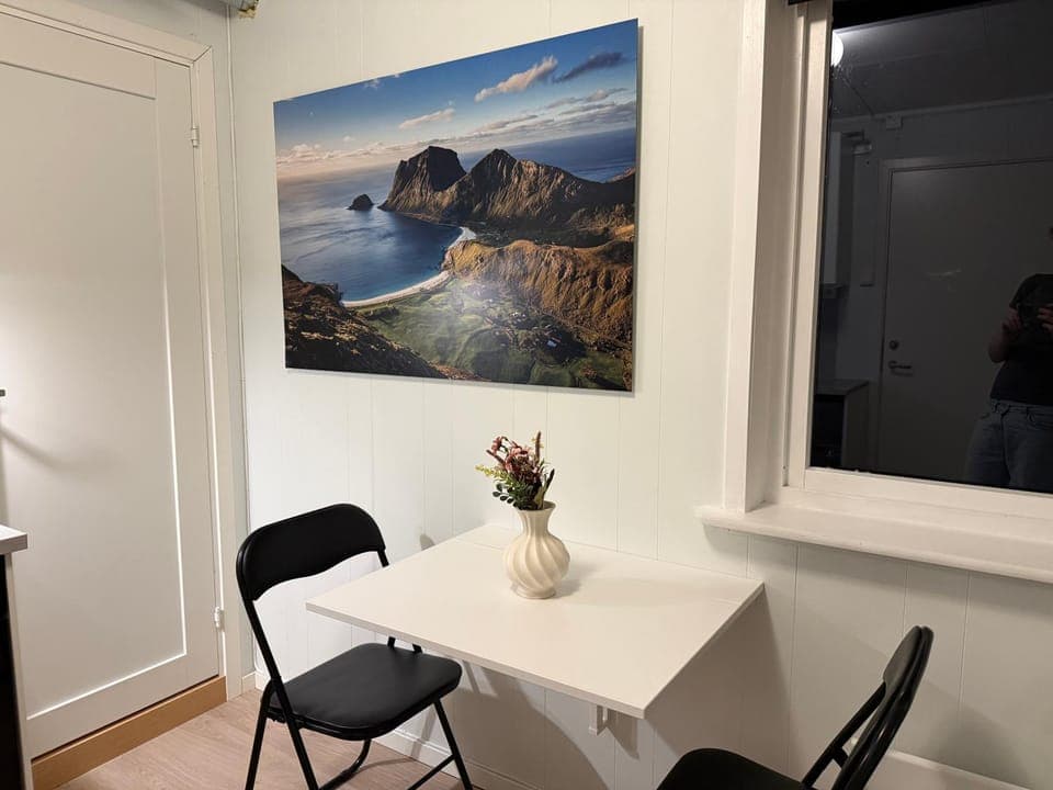 Seating area, Dining area
