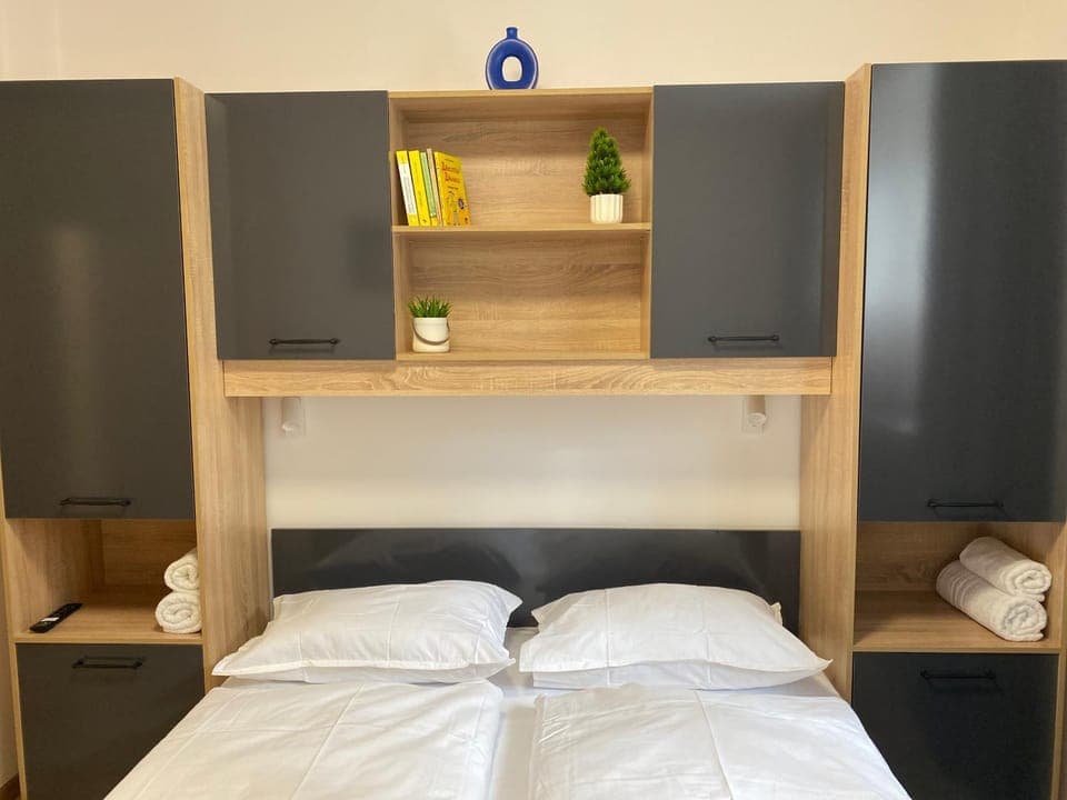 Bed, Bedroom, bunk bed