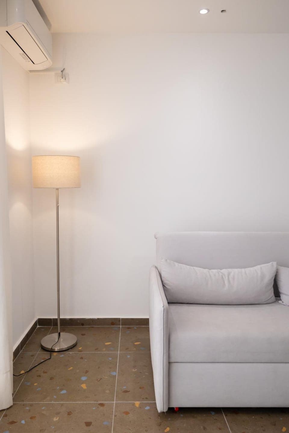 Living room, Seating area, air conditioner