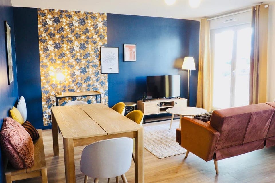 Communal lounge/ TV room, TV and multimedia, Living room, Seating area