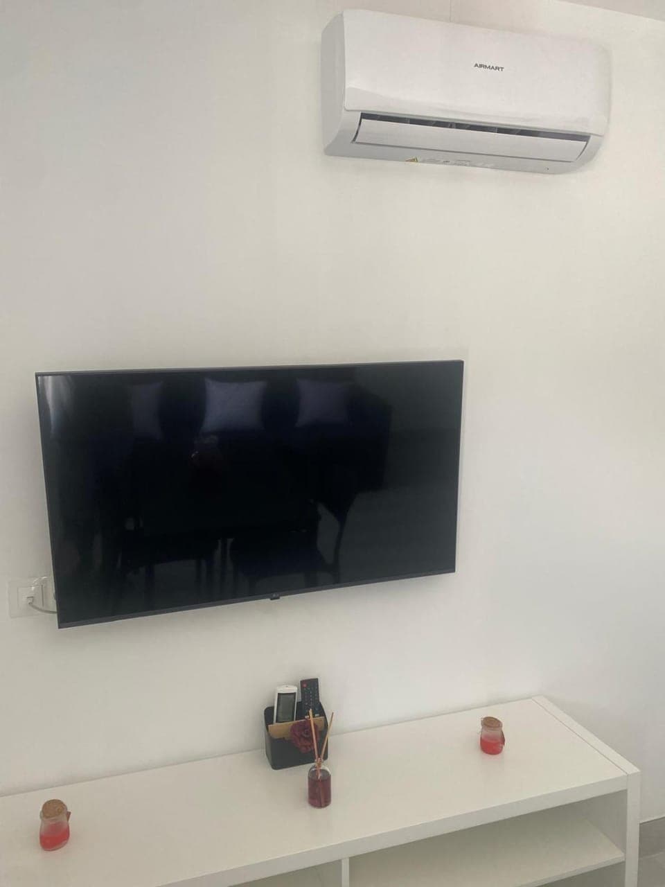 TV and multimedia, Lounge or bar, air conditioner