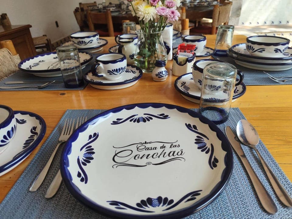 Food and drinks, Dining area, Food