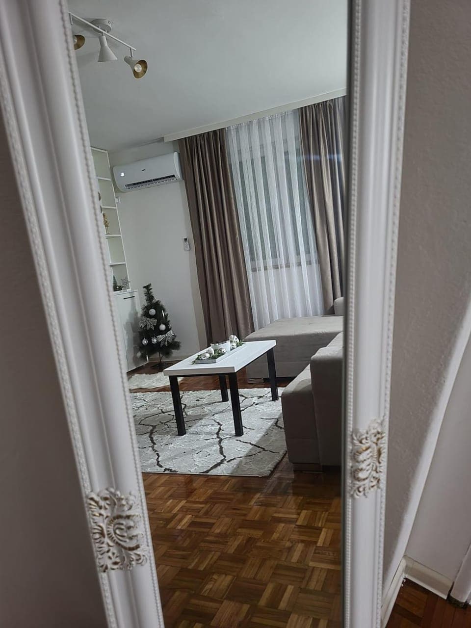 Living room, Seating area, internet, air conditioner