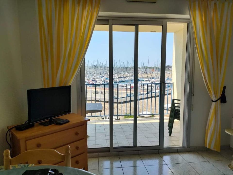 TV and multimedia, Balcony/Terrace, Landmark view