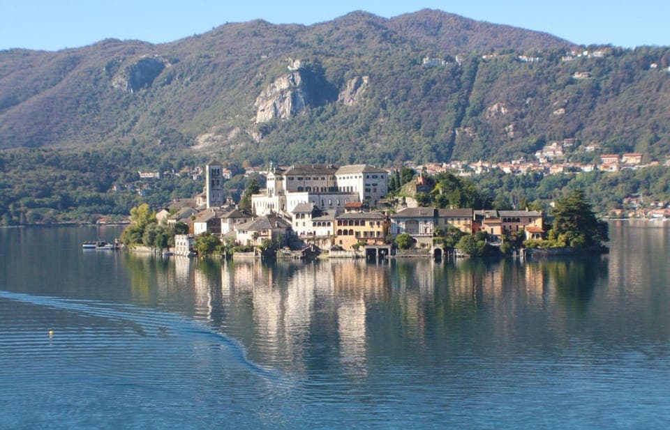 Nearby landmark, Day, Natural landscape, Activities