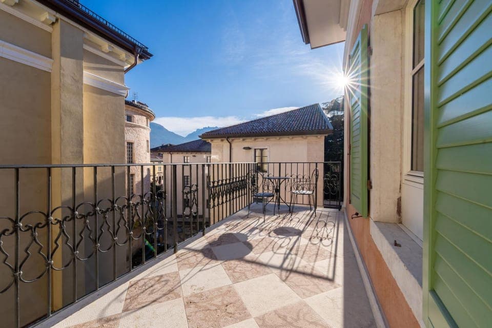 Property building, Internal: Not applicable to any particular room