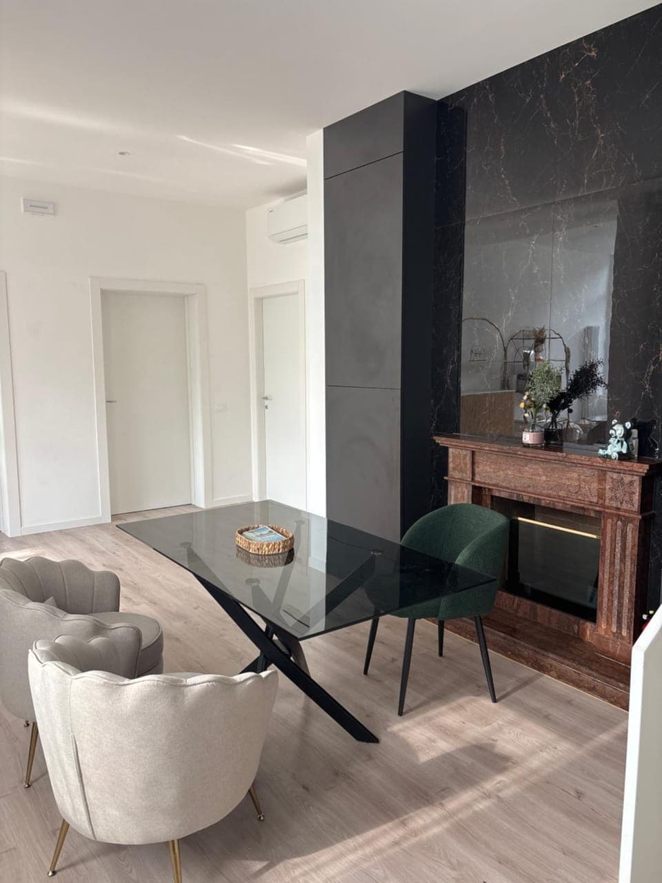 Living room, Seating area, Dining area