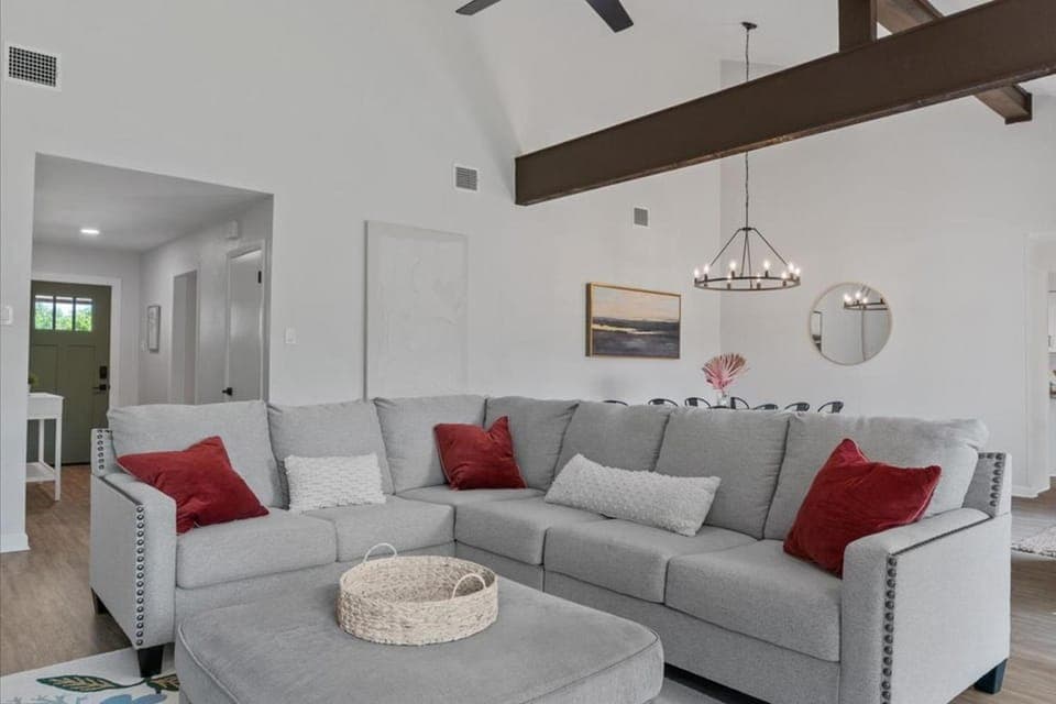 Living room, Seating area, Dining area