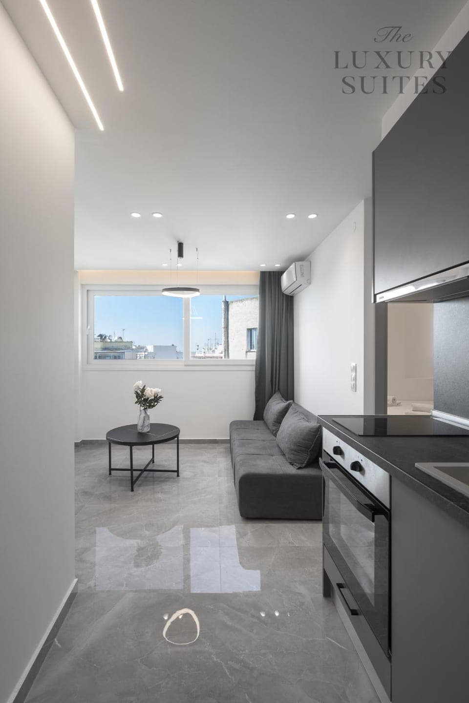 Kitchen or kitchenette, Living room, Seating area, oven, stove