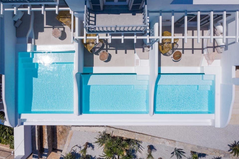 Swimming pool, Swimming pool