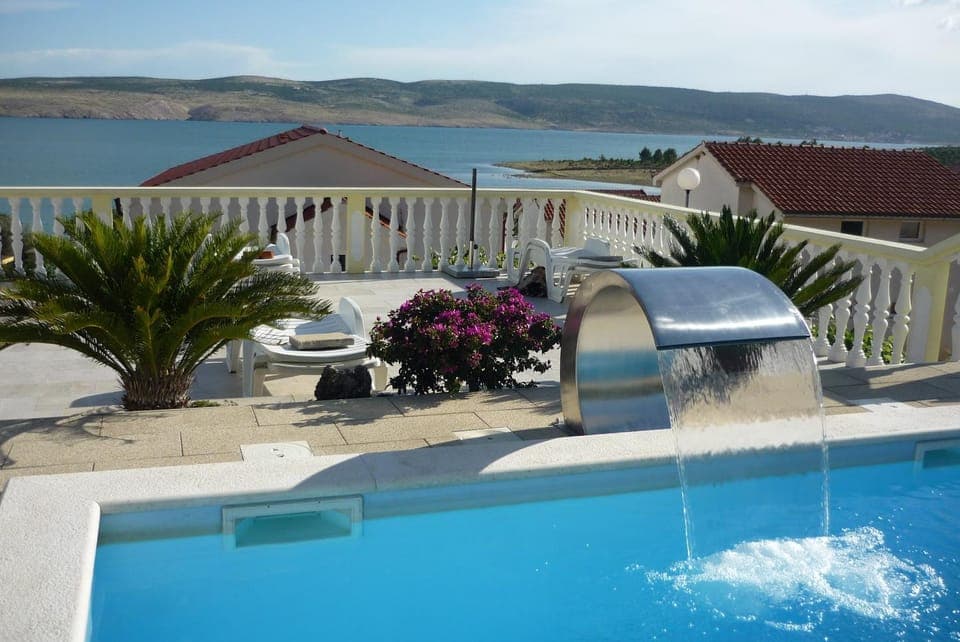 Pool view, Sea view