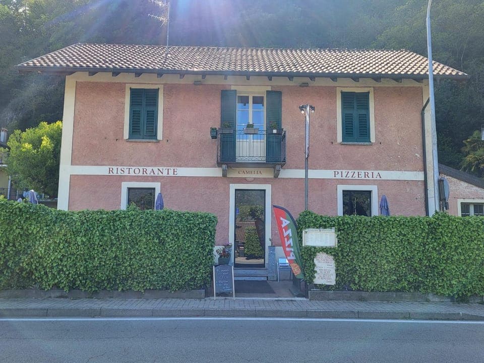 Property building, Restaurant/places to eat