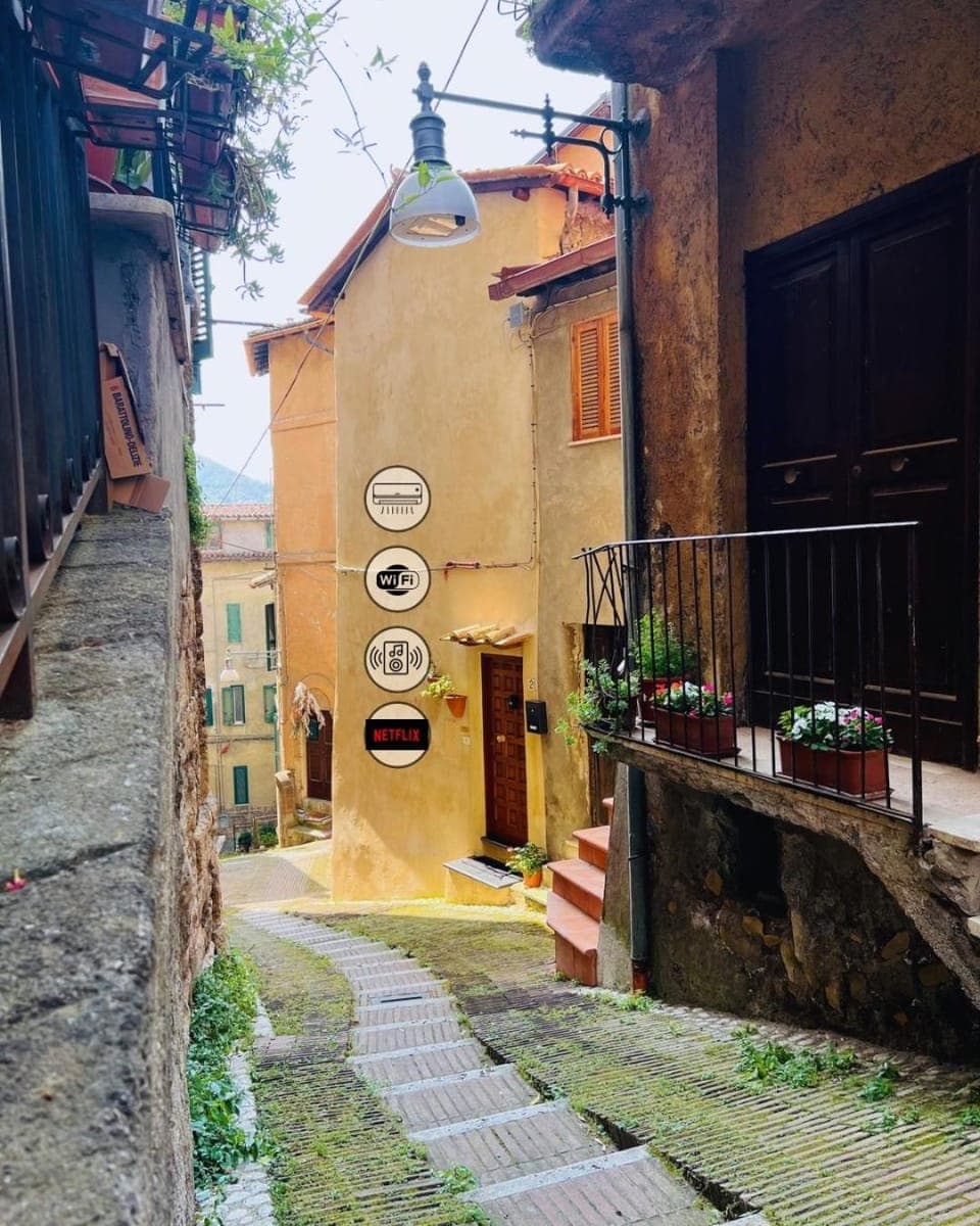 Property building, Day, Neighbourhood, Street view