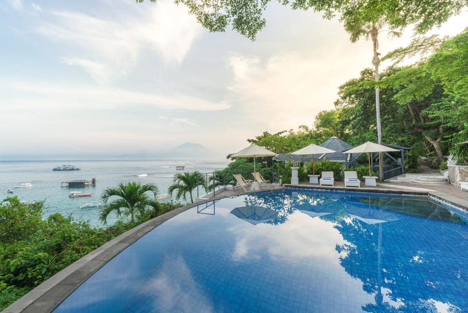 View (from property/room), Sea view, Swimming pool