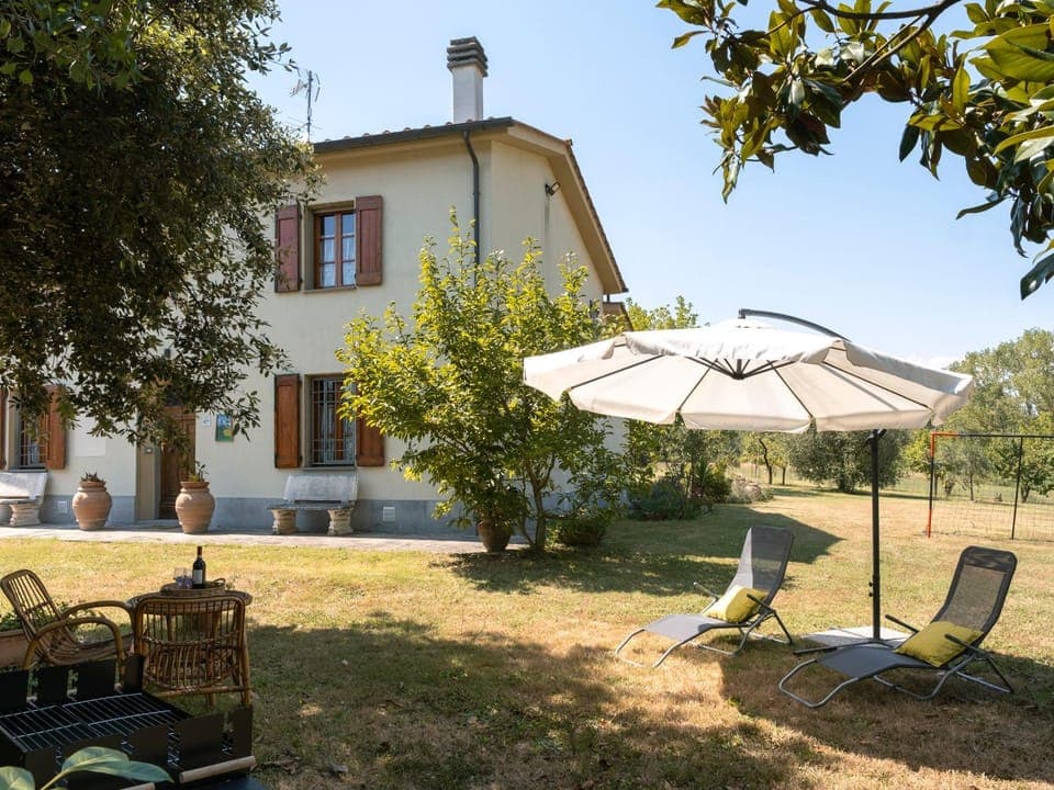 Property building, Patio, BBQ facilities, Garden, Garden view, sunbed