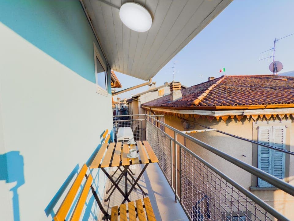Property building, Day, View (from property/room), Balcony/Terrace