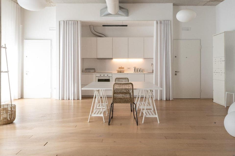 Kitchen or kitchenette, Dining area, stove