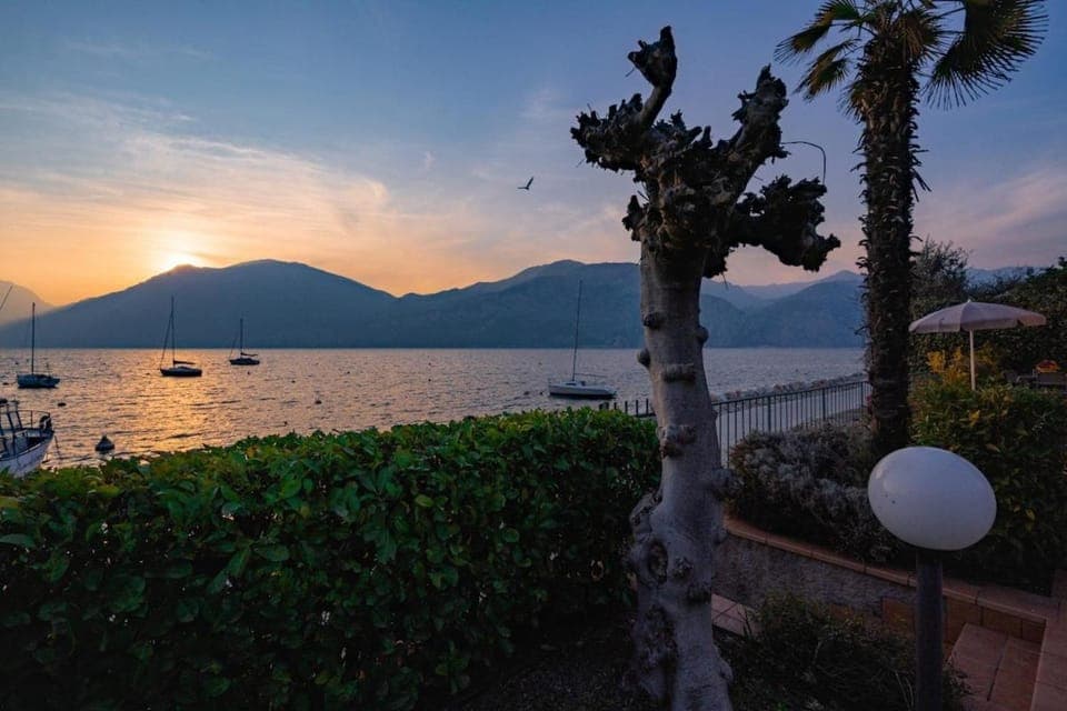 Day, Natural landscape, Lake view, Mountain view, Sunset