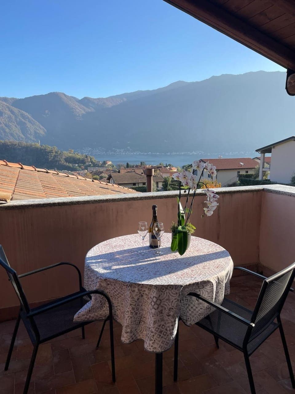 Patio, Day, Natural landscape, View (from property/room), Balcony/Terrace, Dining area, Mountain view