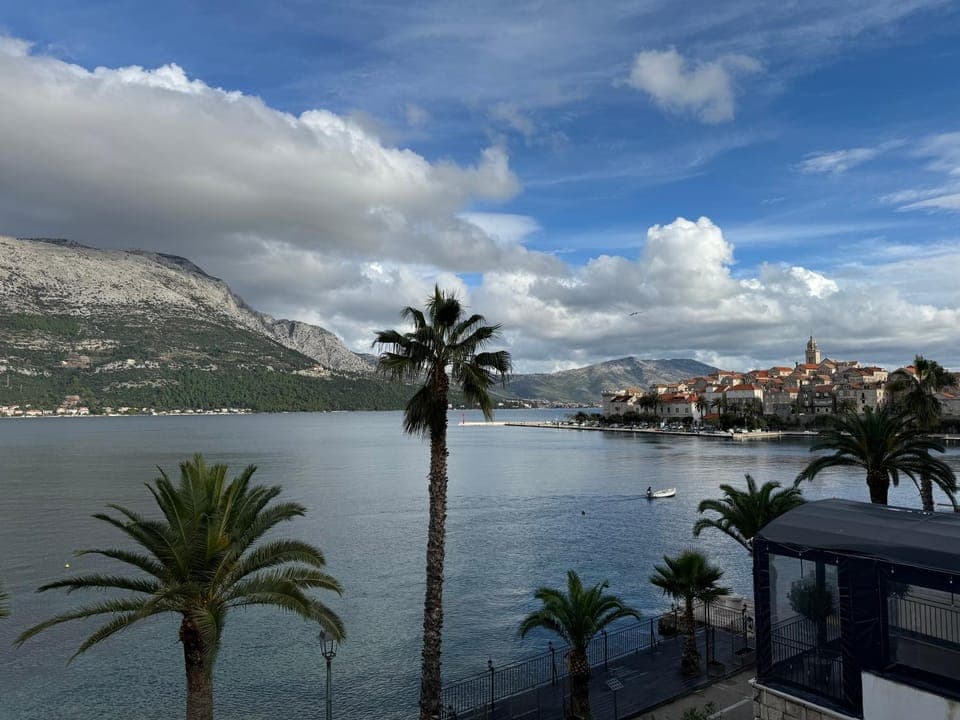 Nearby landmark, Day, Natural landscape, Mountain view, Sea view