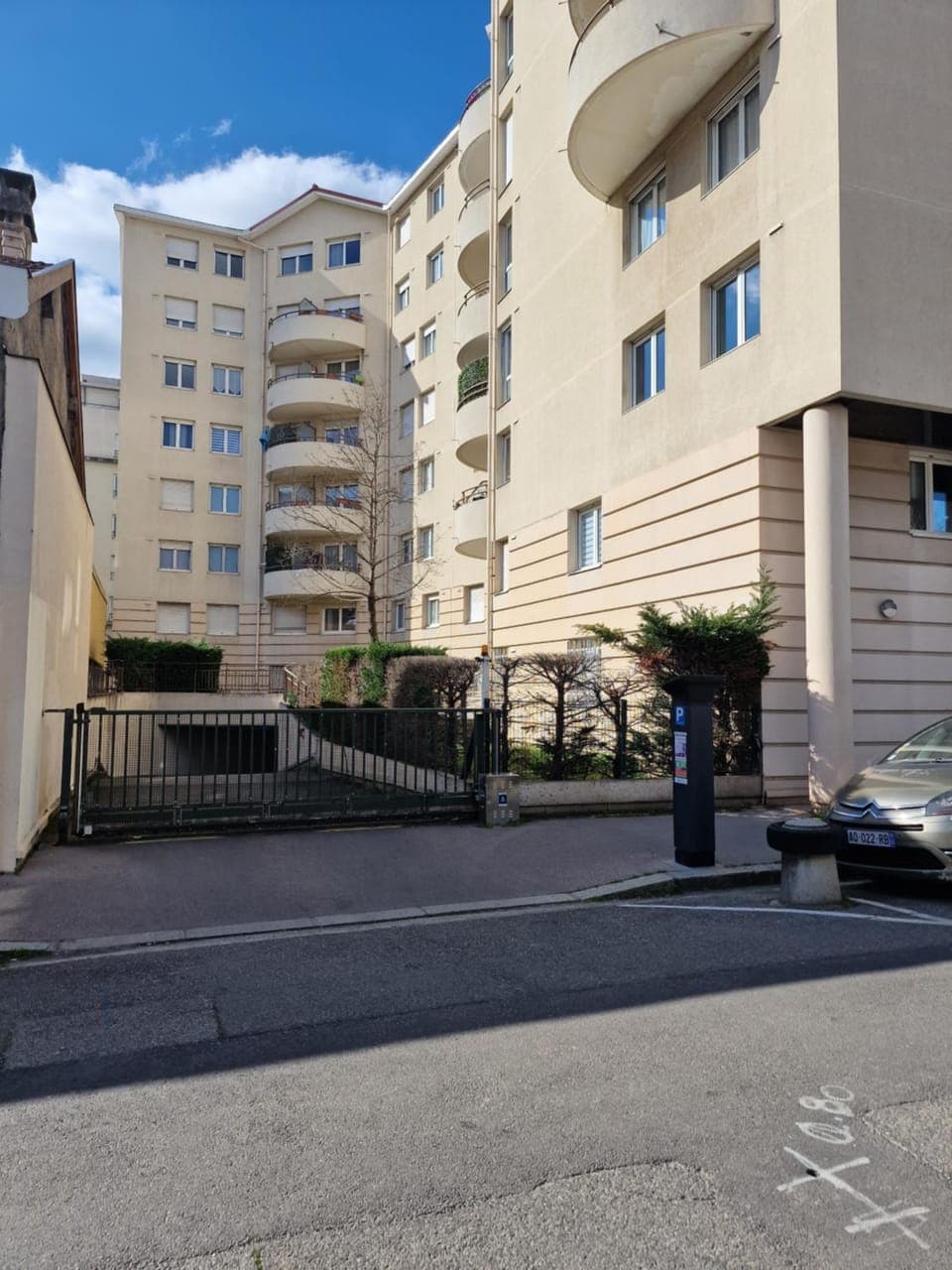 Property building, Neighbourhood, Street view, Parking