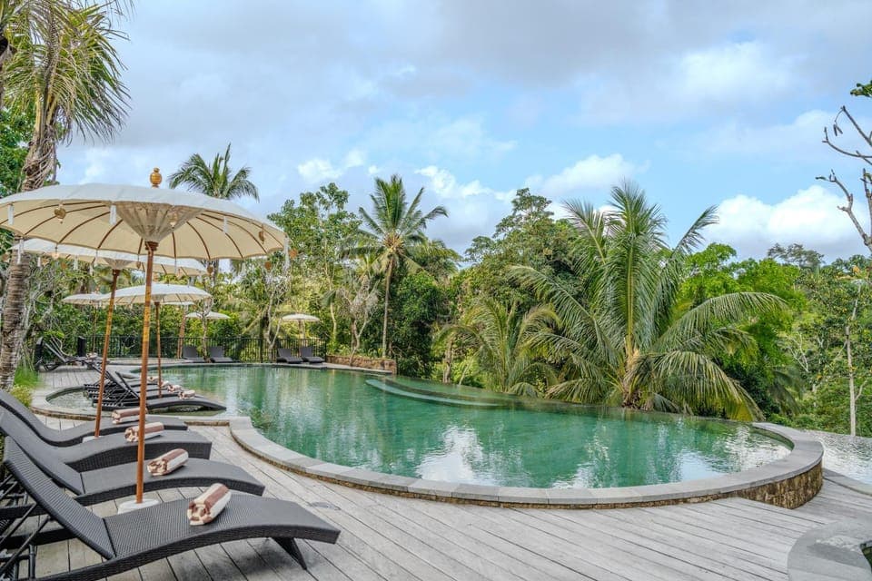 Balcony/Terrace, Pool view, Swimming pool, Swimming pool