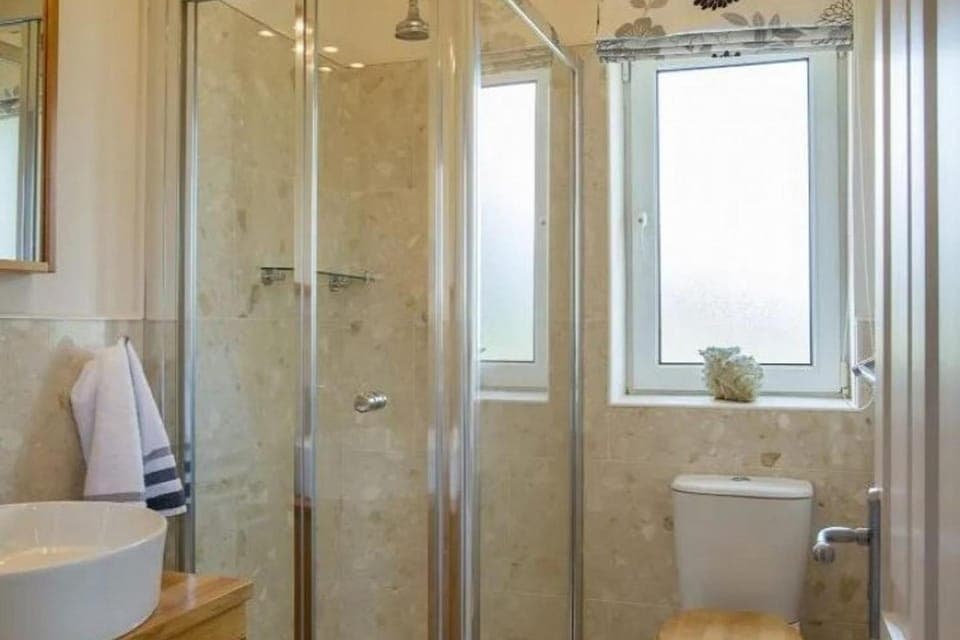 Waterford Villa - 5 Bed - Sleeps 10 - Parking Villa in County Waterford