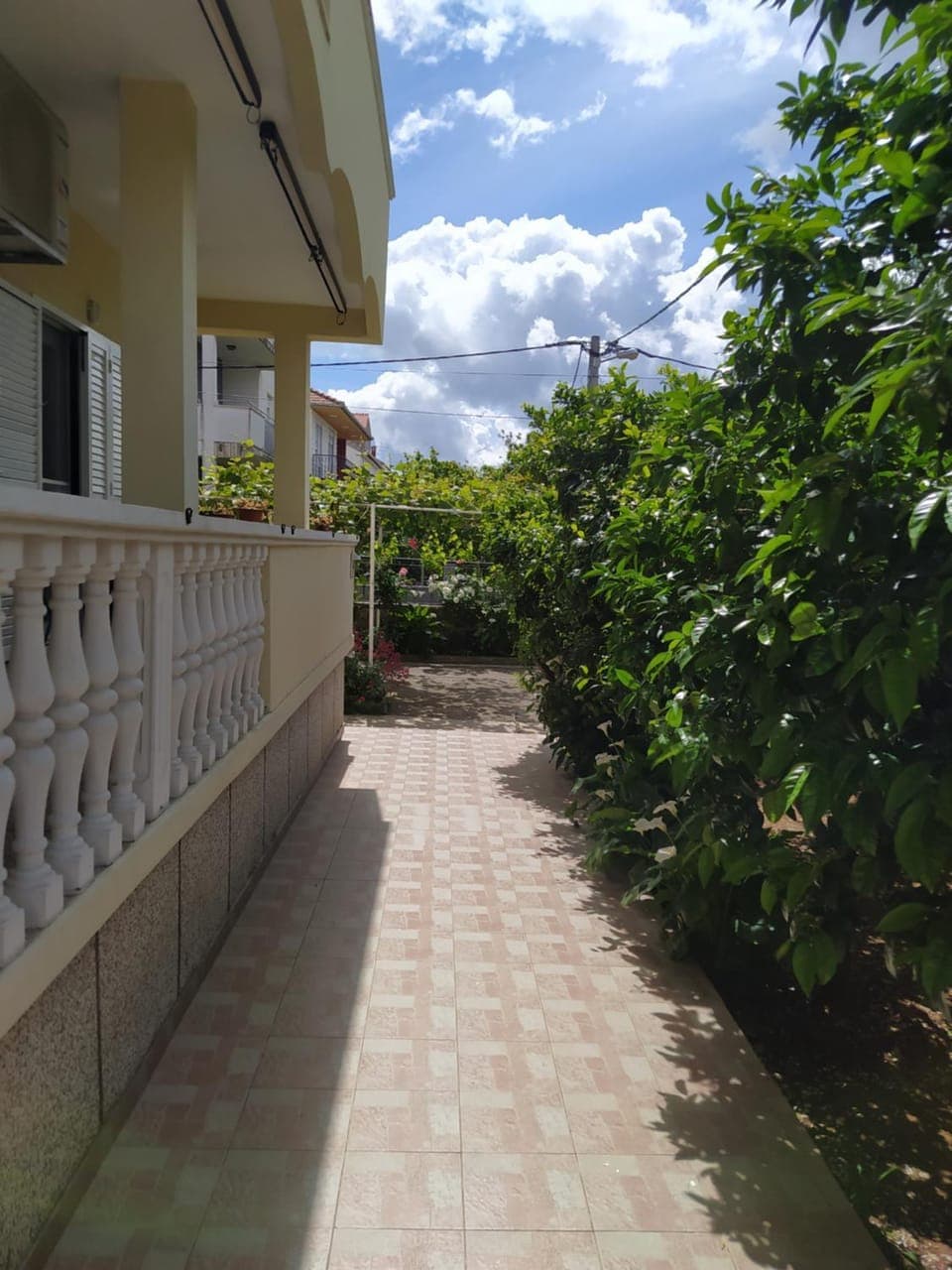 Facade/entrance, Garden view