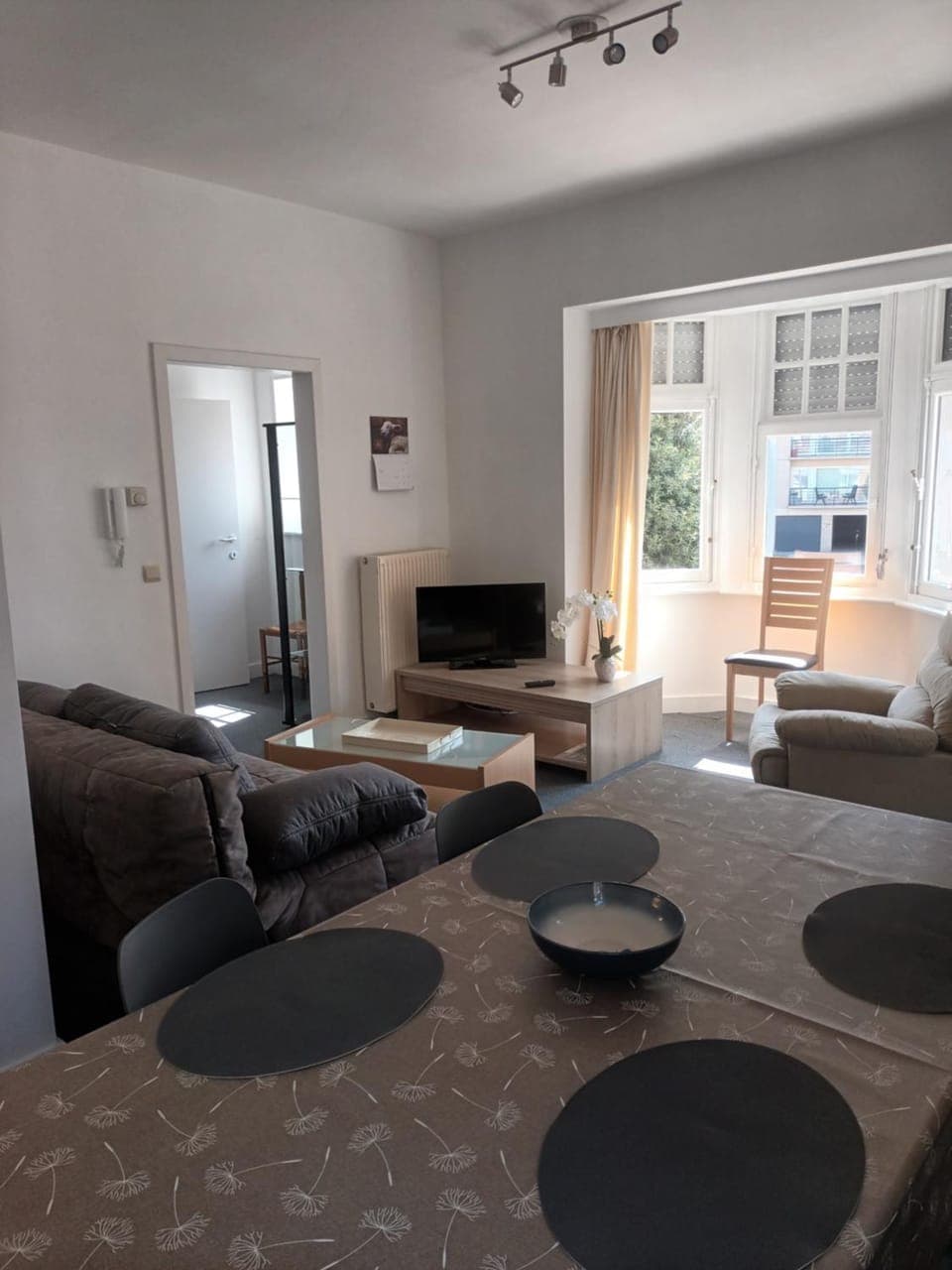 Living room, Seating area, Dining area