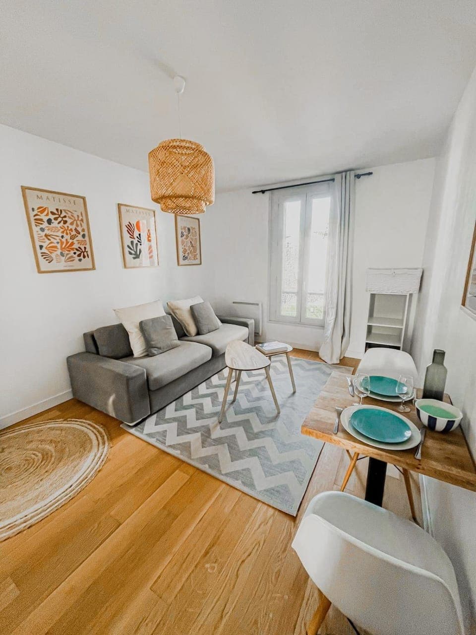 Living room, Dining area