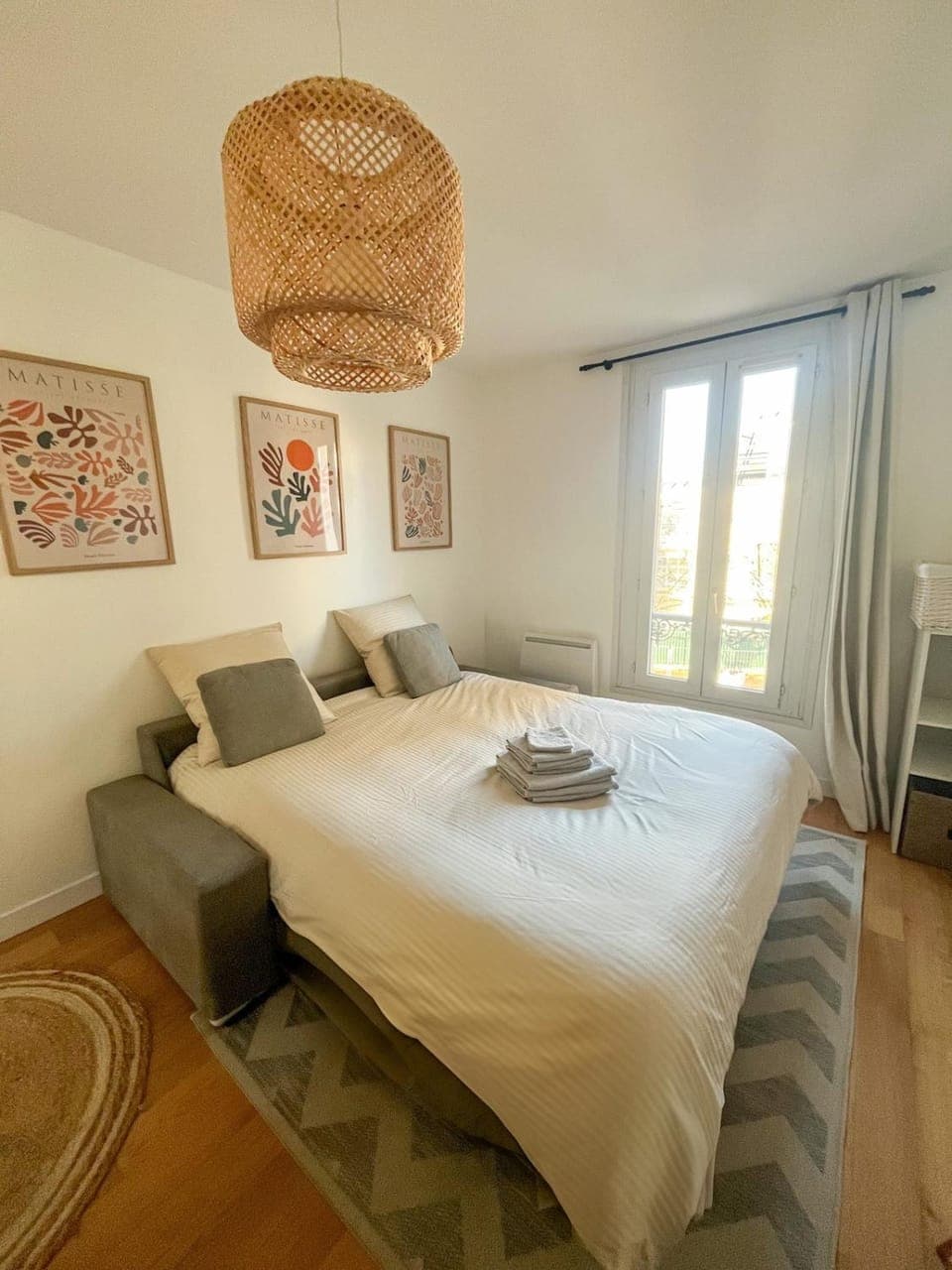 Photo of the whole room