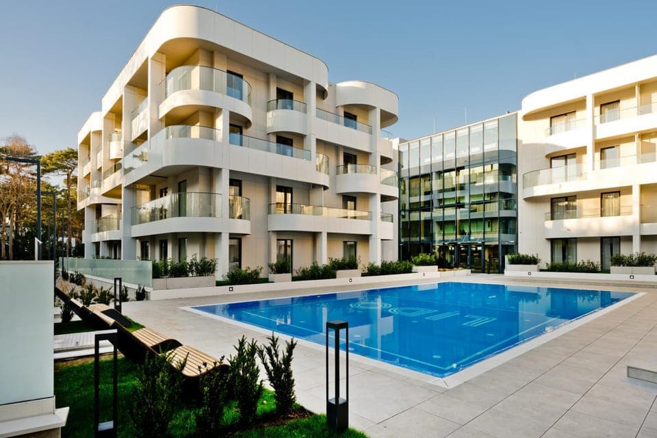 Property building, Pool view, Swimming pool