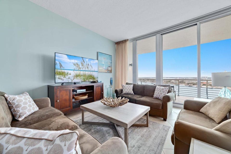 TV and multimedia, Balcony/Terrace, Living room, Seating area