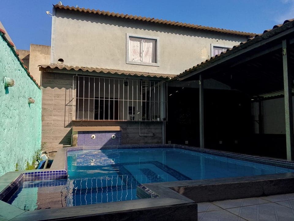 Swimming pool, Swimming pool