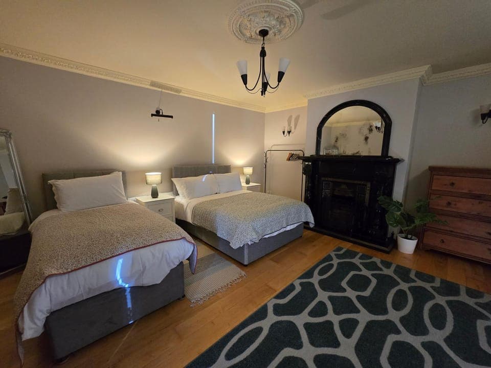 Bed, Bedroom