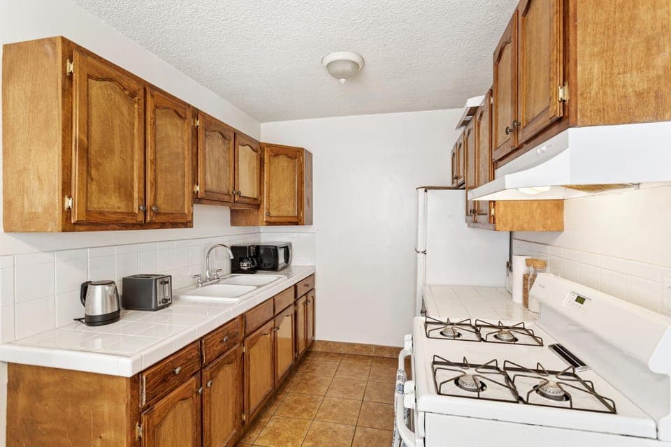 Cozy 1 bedroom West Hollywood Apartment hotel in West Hollywood