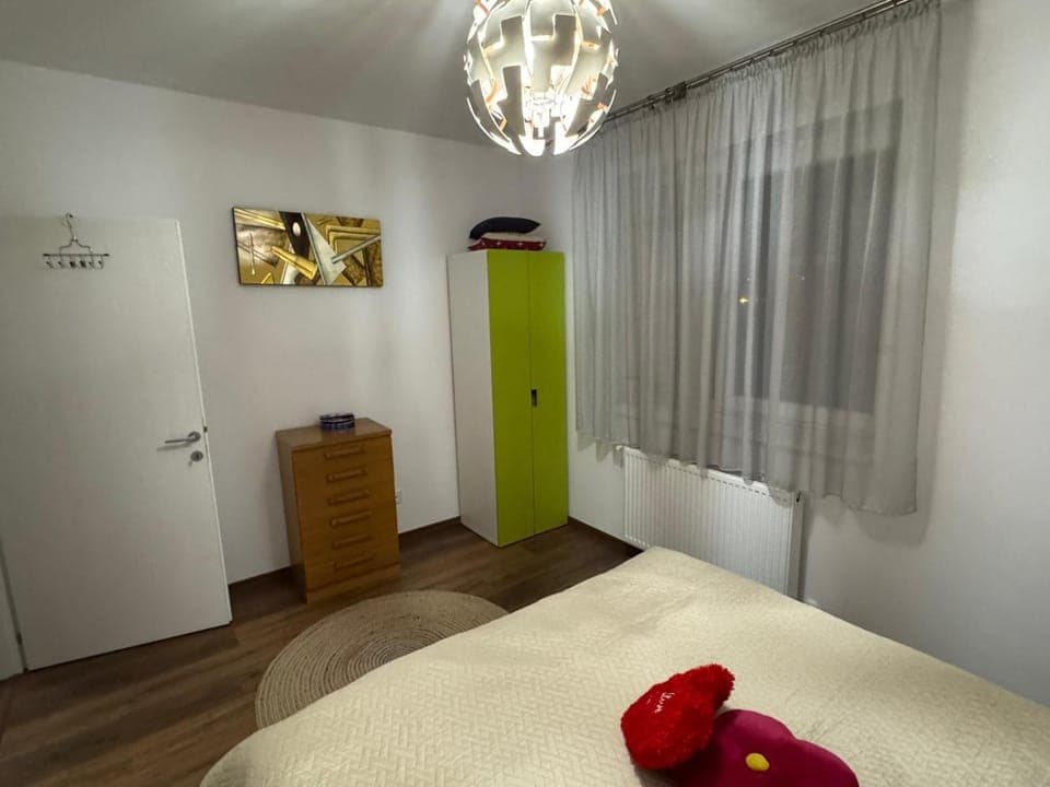 Bed, Bedroom, towels, wardrobe