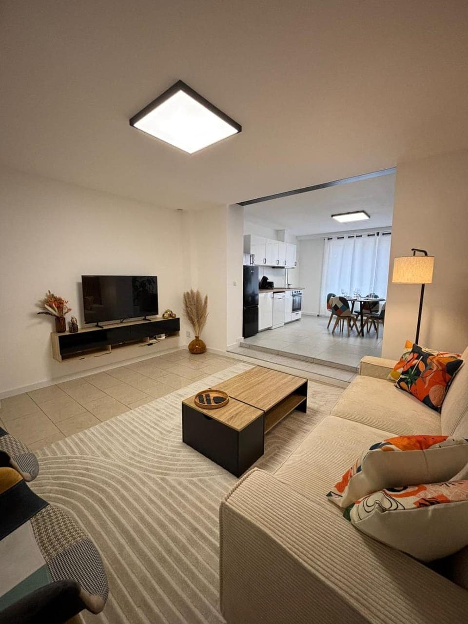 Communal lounge/ TV room, TV and multimedia, Living room, Seating area, Evening entertainment