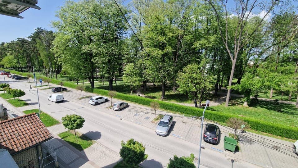 Spring, Street view, Parking