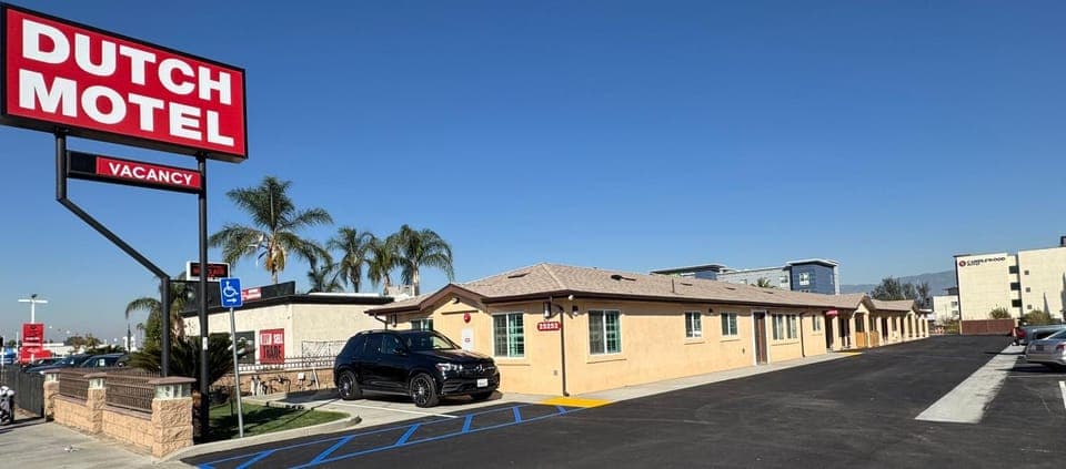 Property building, Logo/Certificate/Sign, Parking